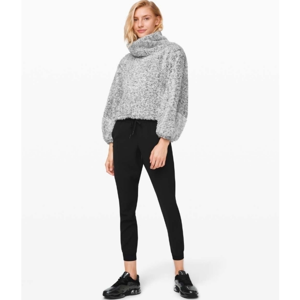 Lululemon Warmth Restore Sherpa Pullover Heathered White Size - M/L - Picture 2 of 16